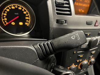 Opel Zafira Zafira (M75) MPV 1.8 16V Ecotec (Z18XER(Euro 4)) [103kW]  (07-2005/04-=
2015) picture 25