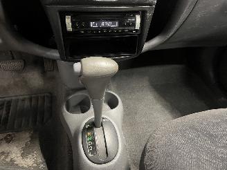Toyota Yaris Yaris (P1) Hatchback 1.3 16V VVT-i (2SZFE) [64kW]  (04-2002/09-2005) picture 26