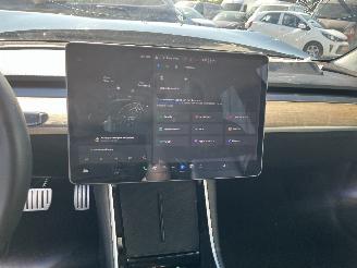 Tesla Model 3 Model 3 Sedan Long Range 75kWh (A0003K87Long Range 75kWh) [220kW]  (03=
-2019/...) picture 23