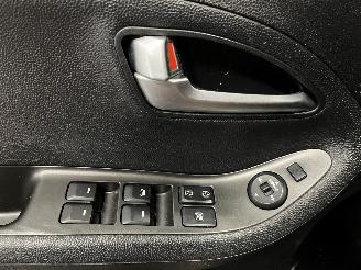 Kia Picanto Picanto (TA) Hatchback 1.0 12V (G3LA) [51kW]  (05-2011/06-2017) picture 27