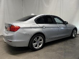 BMW 3-serie 3 serie (F30) Sedan 320i 2.0 16V (N20-B20B) [135kW]  (03-2012/10-2018)= picture 6