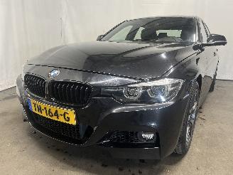 krockskadad bil auto BMW 3-serie 3 serie (F30) Sedan 318i 1.5 TwinPower Turbo 12V (B38-B15A) [100kW]  (=
07-2015/10-2018) 2018/9