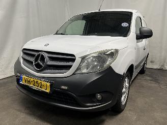 krockskadad bil auto Mercedes Citan Citan (415.6) Van 1.5 108 CDI (OM607.951(K9K)) [55kW]  (11-2012/08-202=
1) 2014/2
