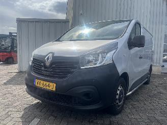 krockskadad bil auto Renault Trafic Trafic (1FL/2FL/3FL/4FL) Van 1.6 dCi 115 (R9M-402(R9M-A4)) [85kW]  (05=
-2014/...) 2016/4