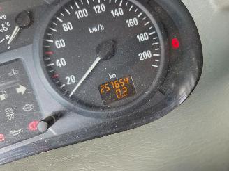 Opel Vivaro Vivaro Van 1.9 DTI 16V (F9Q-760) [74kW]  (08-2001/07-2014) picture 2