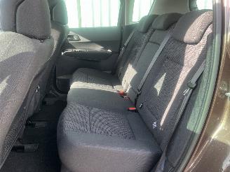 Peugeot 3008 3008 I (0U/HU) MPV 2.0 HYbrid4 16V (DW10CTED4(RHC)) [147kW]  (02-2011/=
08-2016) picture 15