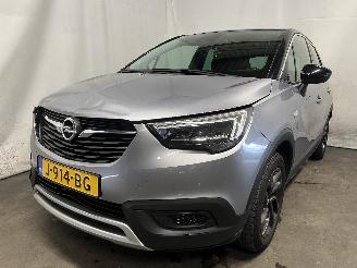 krockskadad bil auto Opel Crossland Crossland (X) SUV 1.2 Turbo 12V (D12XHL(EB2ADT)) [81kW]  (03-2017/...)= 2020/8