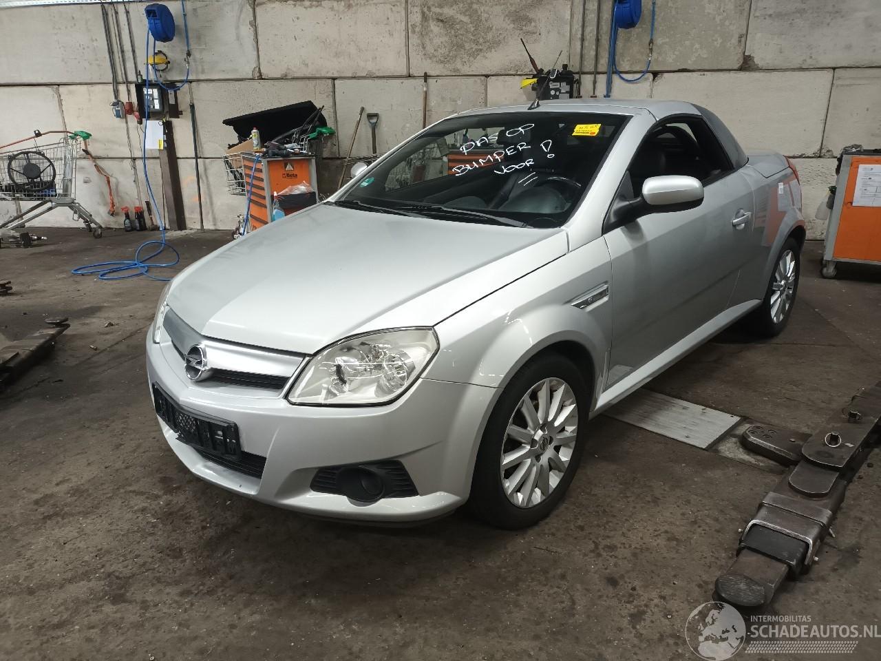 Opel Tigra Tigra Twin Top Cabrio 1.4 16V (Z14XEP(Euro 4)) [66kW]  (06-2004/12-201=
0)