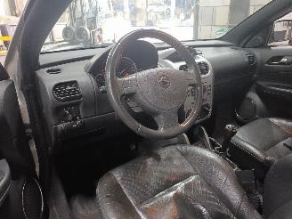 Opel Tigra Tigra Twin Top Cabrio 1.4 16V (Z14XEP(Euro 4)) [66kW]  (06-2004/12-201=
0) picture 5