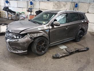 Purkuautot passenger cars Mitsubishi Outlander Outlander (GF/GG) SUV 2.4 16V PHEV 4x4 (4B12) [165kW]  (09-2019/12-202=
2) 2020/3