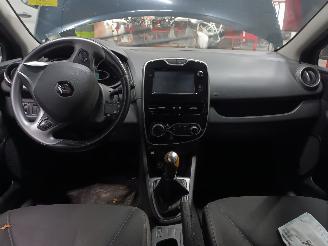 Renault Clio Clio IV Estate/Grandtour (7R) Combi 5-drs 0.9 Energy TCE 90 12V (H4B-4=
08(H4B-B4)) [66kW]  (01-2013/08-2021) picture 5