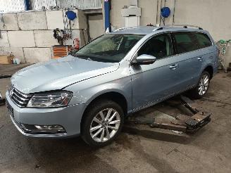 Vrakbiler auto Volkswagen Passat Passat Variant (365) Combi 2.0 TDI 16V 177 (CFGC) [130kW]  (12-2012/12=
-2014) 2013/4