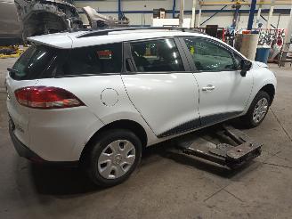 Renault Clio Clio IV Estate/Grandtour (7R) Combi 5-drs 1.2 16V (D4F-740(D4F-D7)) [5=
4kW]  (01-2013/08-2021) picture 3