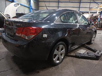 Daewoo Cruze Cruze (300) Sedan 1.8 16V VVT (F18D4(Euro 5)) [104kW]  (05-2009/12-201=
5) picture 3