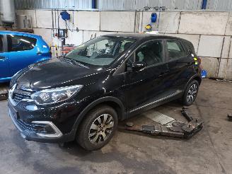 rozbiórka samochody osobowe Renault Captur Captur I (2R) SUV 0.9 Energy TCE 12V (H4B-412(H4B-G4)) [66kW]  (06-201=
3/...) 2018/4