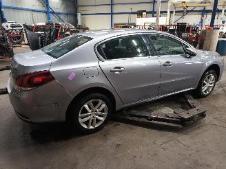 Peugeot 508 508 (8D) Sedan 1.6 BlueHDI 120 (DV6FC(BHZ)) [88kW]  (03-2014/12-2018) picture 3