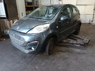 Vrakbiler auto Peugeot 107 107 Hatchback 1.0 12V (384F(1KR)) [50kW]  (06-2005/05-2014) 2013/3