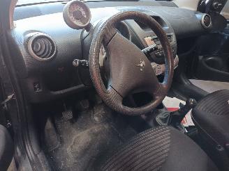 Peugeot 107 107 Hatchback 1.0 12V (384F(1KR)) [50kW]  (06-2005/05-2014) picture 5