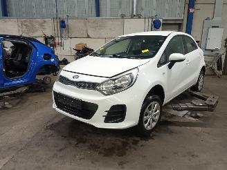 demontáž osobní automobily Kia Rio Rio III (UB) Hatchback 1.1 CRDi VGT 12V (D3FA) [55kW]  (09-2011/12-201=
7) 2016