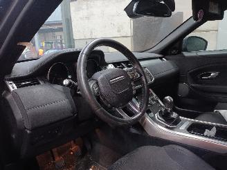 Land Rover Range Rover Evoque Range Rover Evoque (LVJ/LVS) SUV 2.0 eD 150 16V (204DTD(AJ20D4)) [110k=
W]  (06-2015/12-2019) picture 5