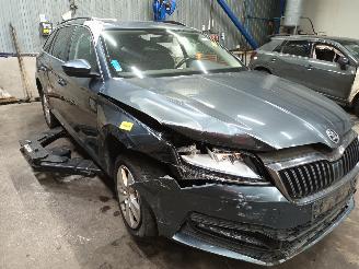 Skoda Superb Superb Combi (3V5) Combi 2.0 TDI (DTSA) [110kW]  (03-2015/06-2024) picture 2