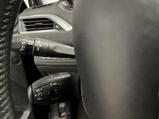 Peugeot 2008 2008 (CU) MPV 1.2 Vti 12V PureTech 82 (EB2F(HMZ)) [60kW]  (03-2013/12-=
2018) picture 21
