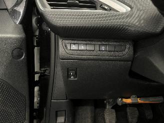 Peugeot 2008 2008 (CU) MPV 1.2 Vti 12V PureTech 82 (EB2F(HMZ)) [60kW]  (03-2013/12-=
2018) picture 22