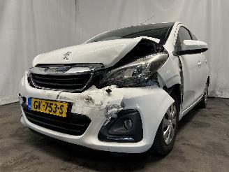 skadebil auto Peugeot 108 108 Hatchback 1.0 12V (1KRFE(CFB)) [51kW]  (05-2014/...) 2015/6