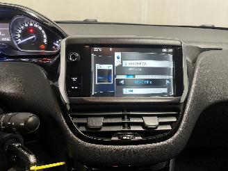 Peugeot 208 208 I (CA/CC/CK/CL) Hatchback 1.2 Vti 12V PureTech 82 (EB2F(HMZ)) [60k=
W]  (03-2012/12-2019) picture 17