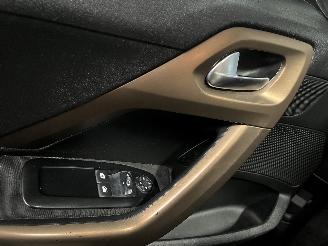 Peugeot 208 208 I (CA/CC/CK/CL) Hatchback 1.2 Vti 12V PureTech 82 (EB2F(HMZ)) [60k=
W]  (03-2012/12-2019) picture 23