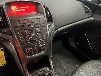 Opel Astra Astra J (PC6/PD6/PE6/PF6) Hatchback 5-drs 1.4 Turbo 16V (A14NET(Euro 5=
)) [103kW]  (12-2009/10-2015) picture 15
