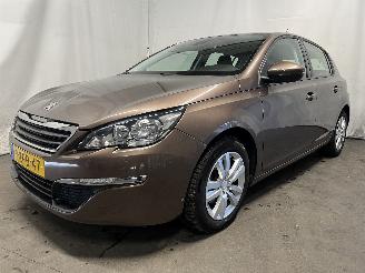 Peugeot 308 308 (L3/L8/LB/LH/LP) Hatchback 5-drs 1.2 12V e-THP PureTech 130 (EB2DT=
S(HNY)) [96kW]  (11-2013/06-2021) picture 3