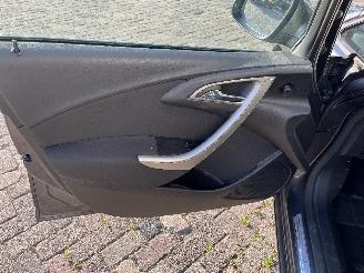 Opel Astra Astra J (PC6/PD6/PE6/PF6) Hatchback 5-drs 2.0 CDTI 16V 160 Ecotec (A20=
DTH) [118kW]  (12-2009/05-2011) picture 11