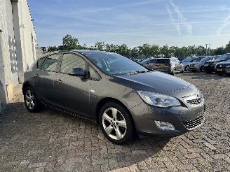 Opel Astra Astra J (PC6/PD6/PE6/PF6) Hatchback 5-drs 2.0 CDTI 16V 160 Ecotec (A20=
DTH) [118kW]  (12-2009/05-2011) picture 5