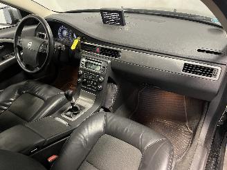 Volvo V-70 V70 (BW) Combi 2.4 D 20V (D5244T5) [120kW]  (04-2007/12-2010) picture 11