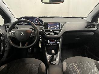 Peugeot 208 208 I (CA/CC/CK/CL) Hatchback 1.2 Vti 12V PureTech 82 (EB2F(HMZ)) [60k=
W]  (03-2012/12-2019) picture 17