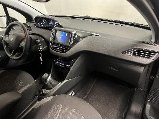 Peugeot 208 208 I (CA/CC/CK/CL) Hatchback 1.2 Vti 12V PureTech 82 (EB2F(HMZ)) [60k=
W]  (03-2012/12-2019) picture 15
