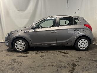 Hyundai I-20 i20 Hatchback 1.2i 16V (G4LA) [63kW]  (03-2012/12-2015) picture 3