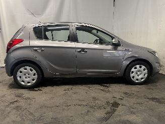 Hyundai I-20 i20 Hatchback 1.2i 16V (G4LA) [63kW]  (03-2012/12-2015) picture 6