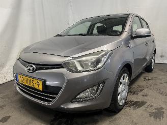 uszkodzony samochody osobowe Hyundai I-20 i20 Hatchback 1.2i 16V (G4LA) [63kW]  (03-2012/12-2015) 2012/9