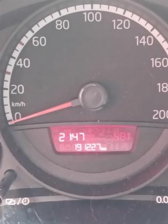 Volkswagen Up! Up! (121) Hatchback 1.0 12V 60 (CHYA) [44kW]  (08-2011/08-2020) picture 2