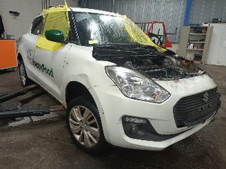 Suzuki Swift Swift (ZC/ZD) Hatchback 5-drs 1.2 Dual Jet 16V (K12C) [66kW]  (04-2017=
/...) picture 2