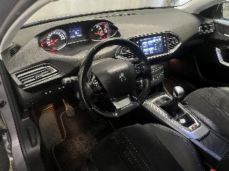 Peugeot 308 308 (L3/L8/LB/LH/LP) Hatchback 5-drs 1.2 12V e-THP PureTech 130 (EB2DT=
S(HNY)) [96kW]  (11-2013/06-2021) picture 19