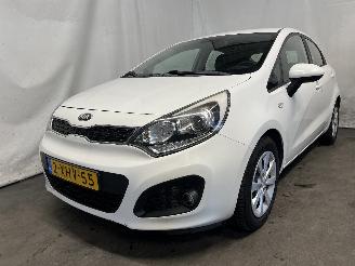 Schadeauto Kia Rio Rio III (UB) Hatchback 1.2 CVVT 16V (G4LA5) [63kW]  (09-2011/12-2017) 2014/8