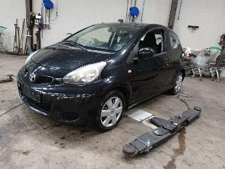 Vrakbiler auto Toyota Aygo Aygo (B10) Hatchback 1.0 12V VVT-i (1KR-FE) [50kW]  (07-2005/05-2014) 2009/1