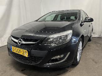 skadebil auto Opel Astra Astra J Sports Tourer (PD8/PE8/PF8) Combi 1.4 Turbo 16V (A14NET(Euro 5=
)) [88kW]  (10-2010/04-2016) 2013/9