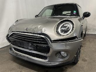 skadebil auto Mini Mini Mini (F56) Hatchback 3-drs 1.5 12V Cooper (B38A15A) [100kW]  (12-2013/=
=2E..) 2019/3