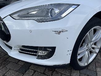 Tesla Model S Model S Liftback 85 (L1S) [270kW]  (09-2012/02-2016) picture 11