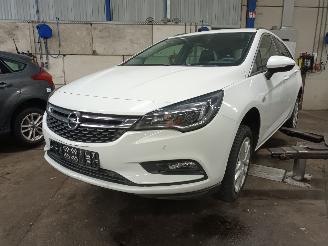 Vrakbiler auto Opel Astra Astra K Sports Tourer Combi 1.6 CDTI 110 16V (B16DTE) [81kW]  (04-2016=
/08-2019) 2017/3