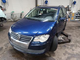 Vrakbiler auto Volkswagen Touran Touran (1T1/T2) MPV 1.9 TDI 105 (BXE) [77kW]  (08-2003/05-2010) 2007/11